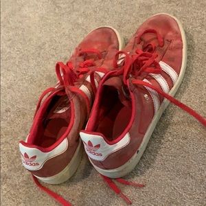 Distressed Adidas 7 1/2